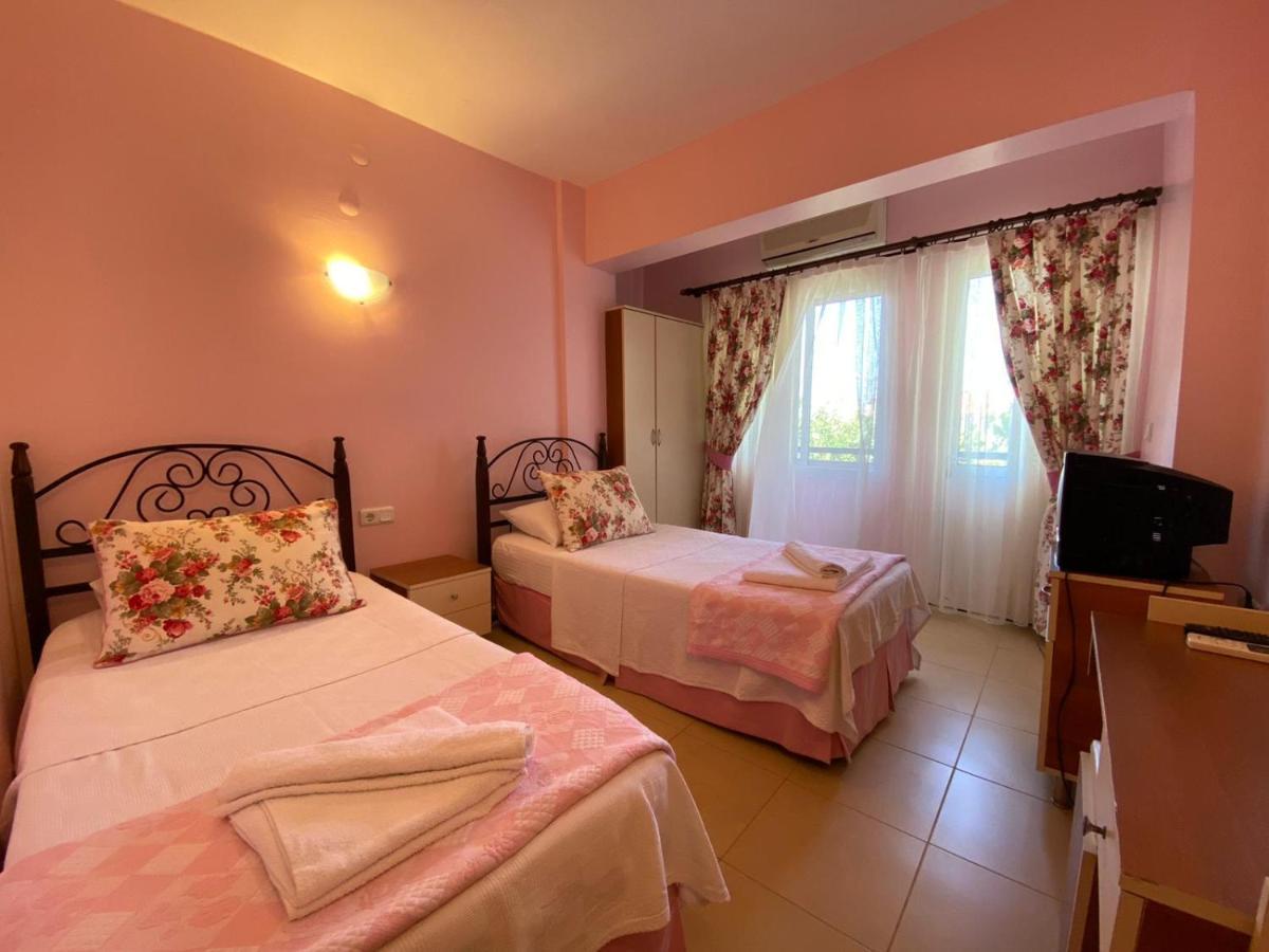 Maviev Otel Çeşme Εξωτερικό φωτογραφία